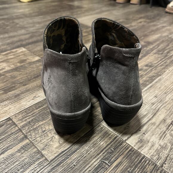 Fly London 39 Size 8 8.5 US Graphite Gray Yip Zip Leather Wedge Ankle Boots - Picture 2 of 11